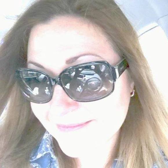 Meet your Posher, Heidi - Picture 1 of 1