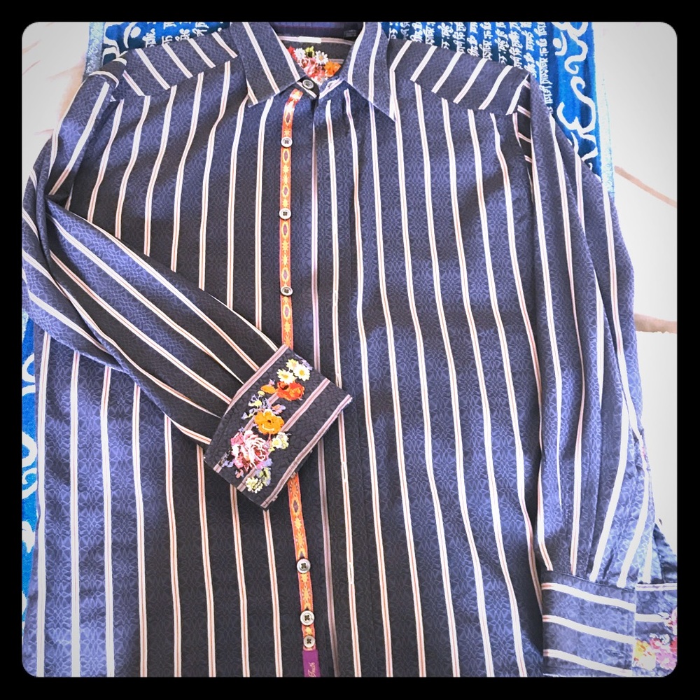 Robert Graham Long Sleeve Floral Flip Cuff