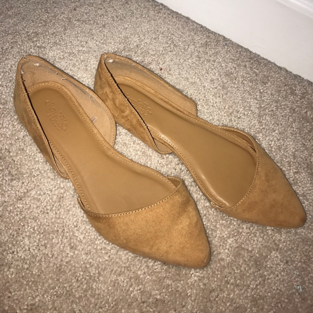 Tan flats