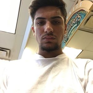 Meet your Posher, Wajid