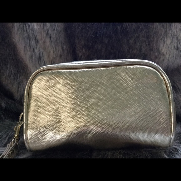 Michael Kors gold wristlet - Picture 5 of 8