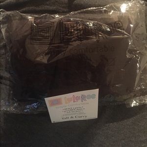 Lularoe Solid Black TC Leggings