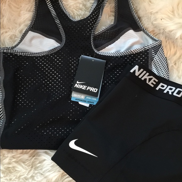 Nike Pants - Ladies Nike short