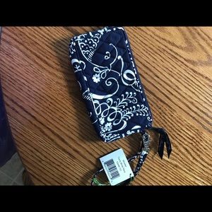 NWT Vera Bradley Wristlet.  Twirled bird- Navy