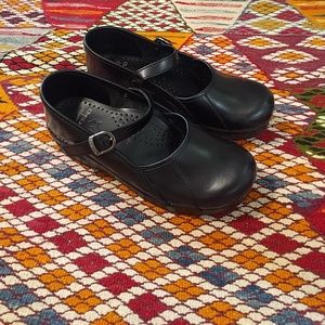 Dansko Marcelle Clog (size 39)