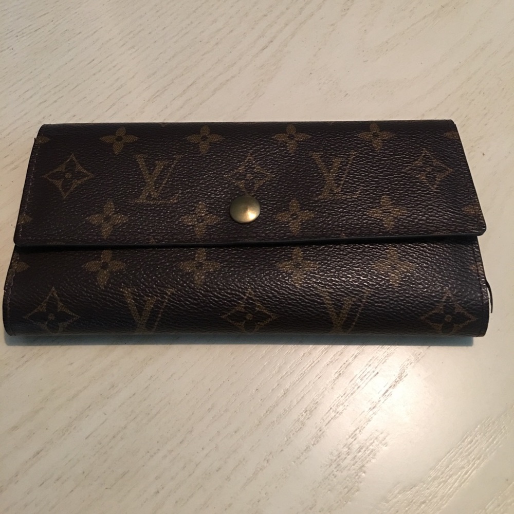 Authentic Louis Vuitton Wallet
