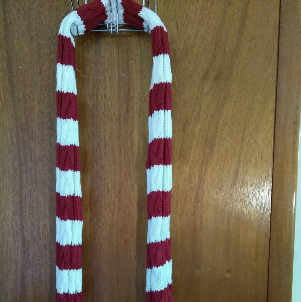 Aeropostale red/white fringe scarf