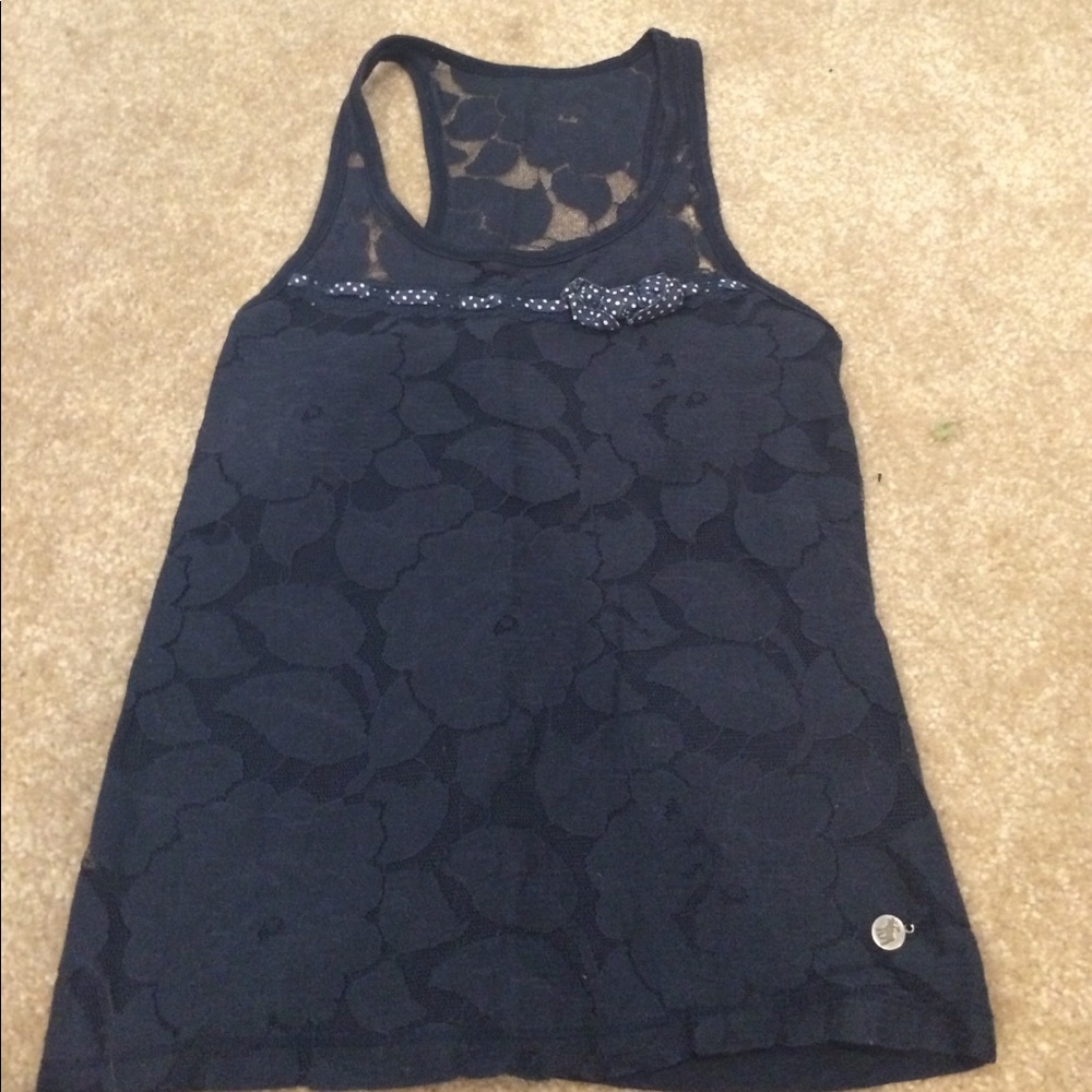 A cute Abercrombie top