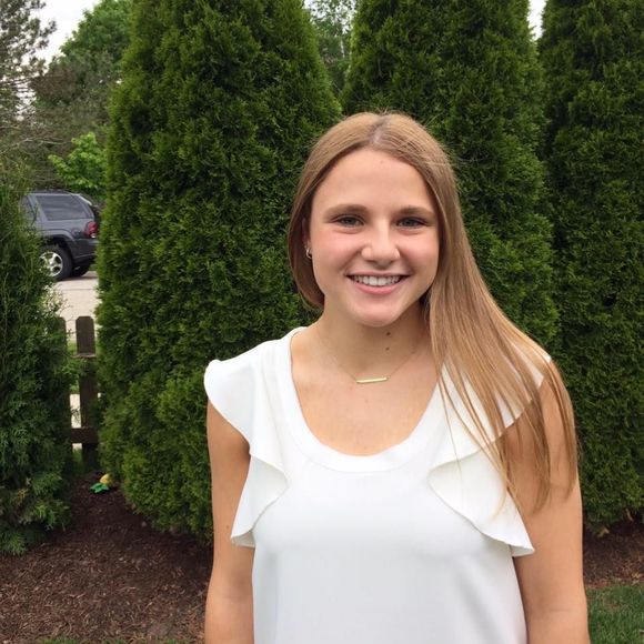 Meet your Posher, Jessica - Picture 1 of 1