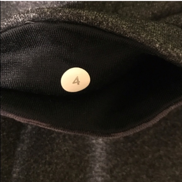 Grey Lululemon Cropped Leggings - Picture 4 of 5