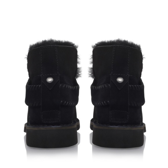 NEW UGG MCKAY. BLACK - Picture 2 of 7