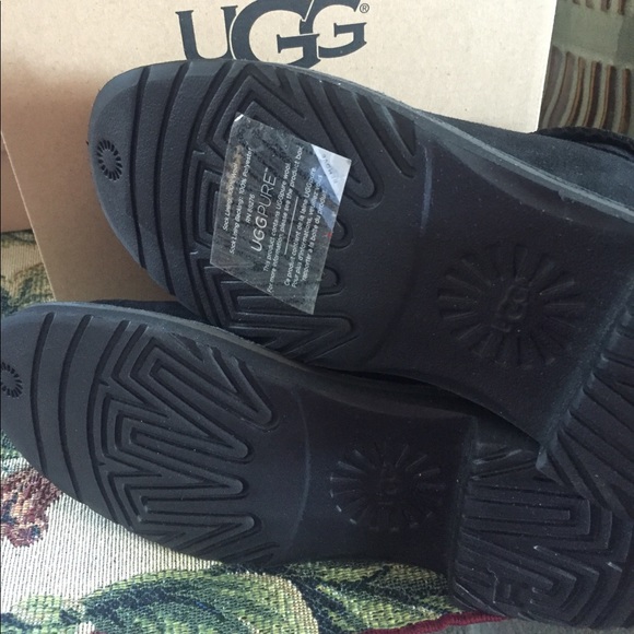 NEW UGG MCKAY. BLACK - Picture 6 of 7