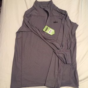 Men's zip up gray striped base layer