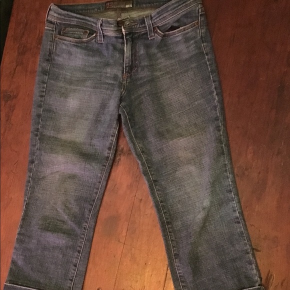 Joes Jeans Distressed Cropped Boyfriend w/ Hem - Picture 3 of 8
