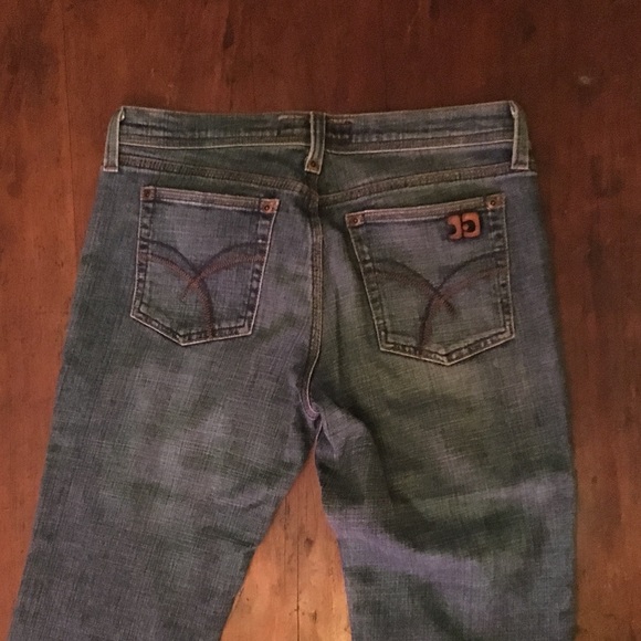 Joes Jeans Distressed Cropped Boyfriend w/ Hem - Picture 6 of 8