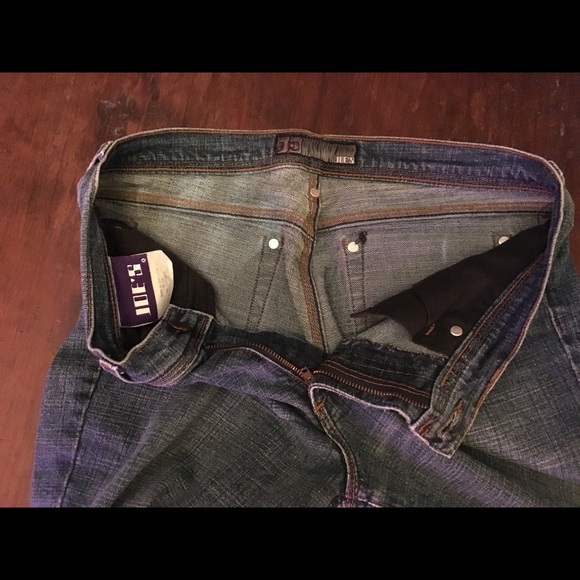 Joes Jeans Distressed Cropped Boyfriend w/ Hem - Picture 8 of 8