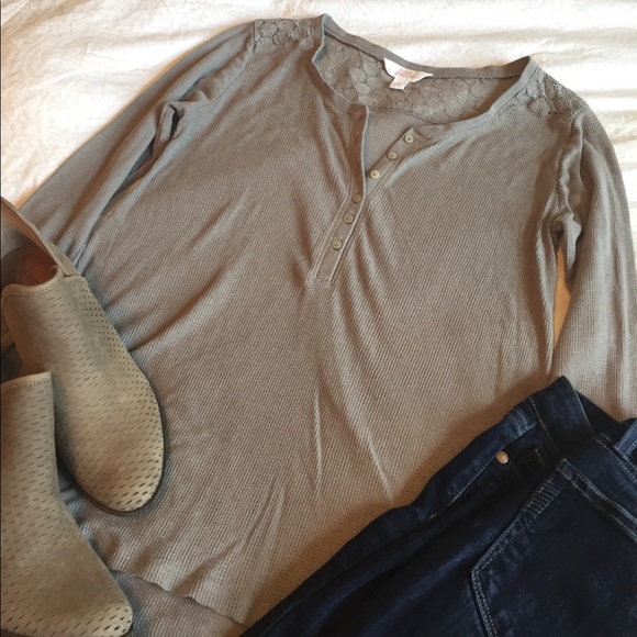 Lace thermal top - Picture 2 of 5