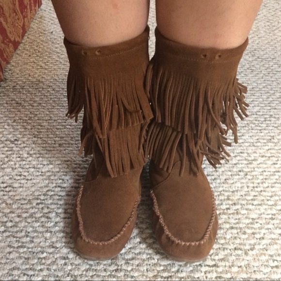 minnetonka double fringe boot
