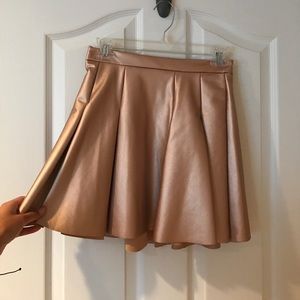 BRAND NEW | ROSE GOLD FAUX LEATHER PLEATED SKIRT