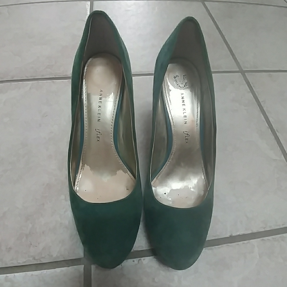 Anne Klein Teal Suede Heels