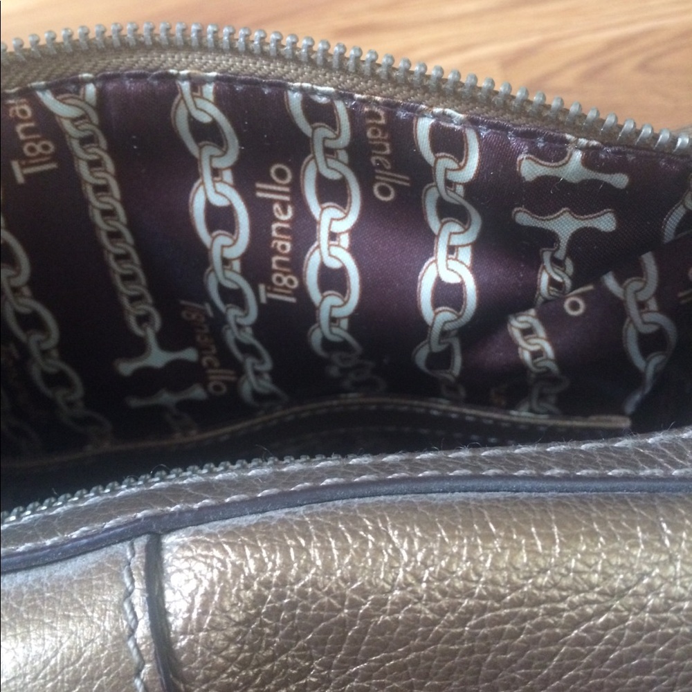 TIGNANELLO Leather cross body handbag.