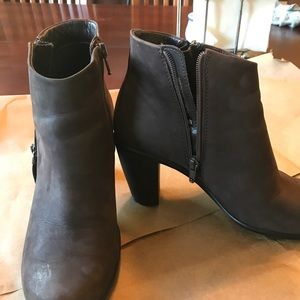 Ecco shoes!! Ankle high