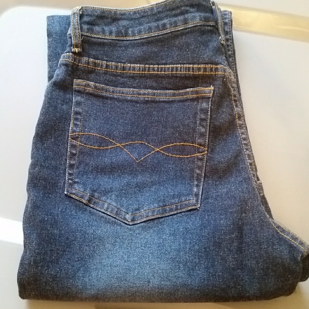 Womens blue jeans lei size 14 15 29w x 28 inseam