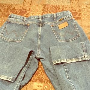 Men's Wrangler 13MWZ Size 38x36
