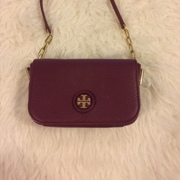 Tory Burch Handbags - Tory Burch 'Robinson' Crossbody Bag