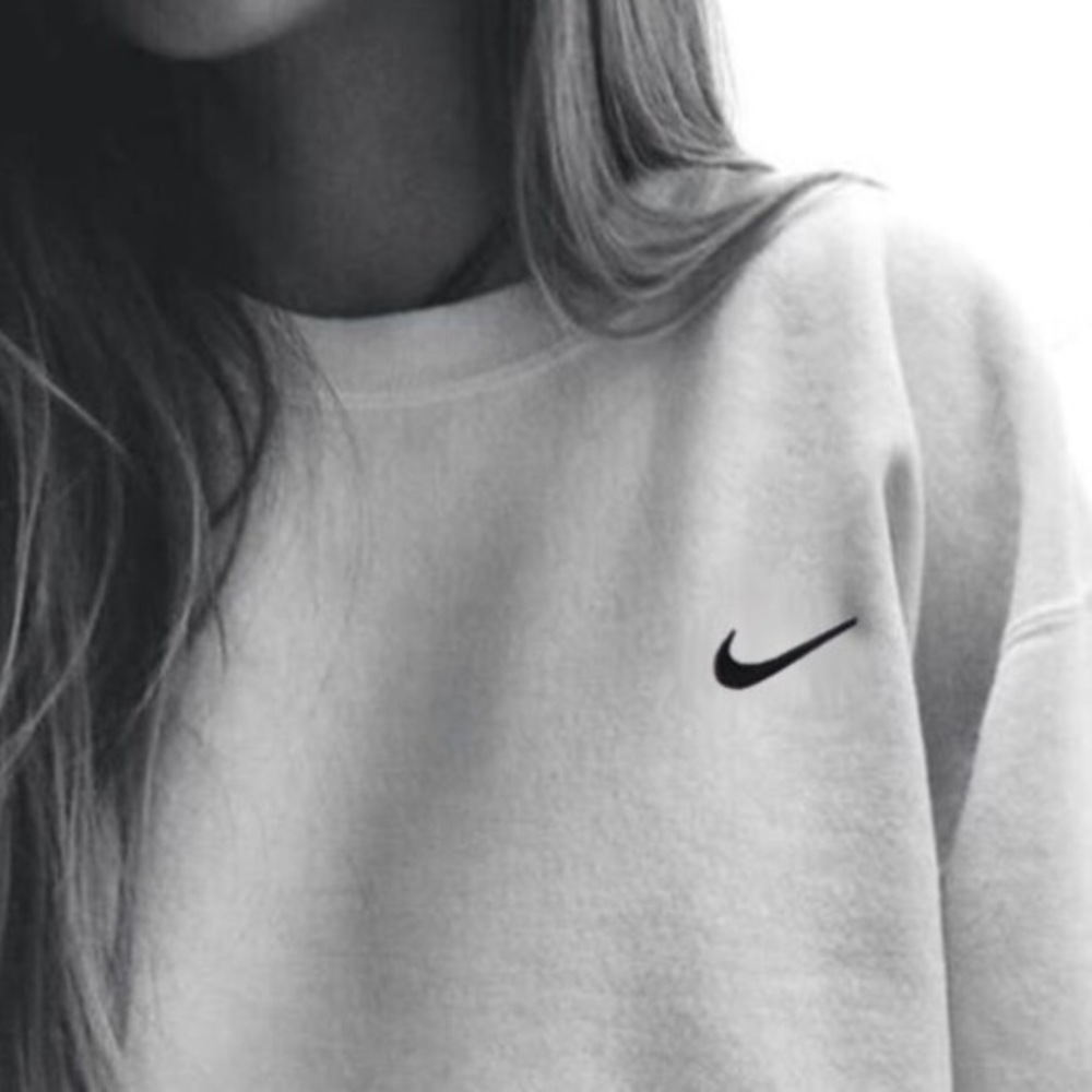nike pullover crewneck