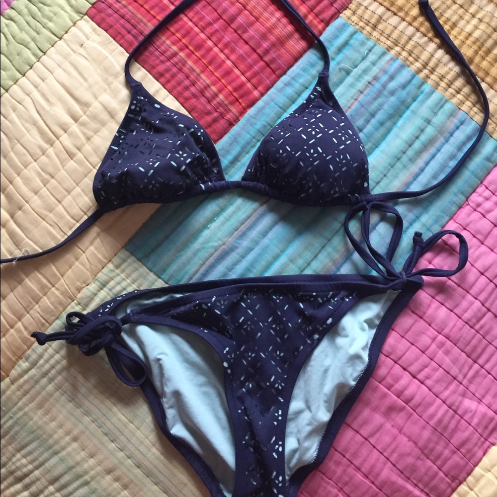 Eyelet bikini