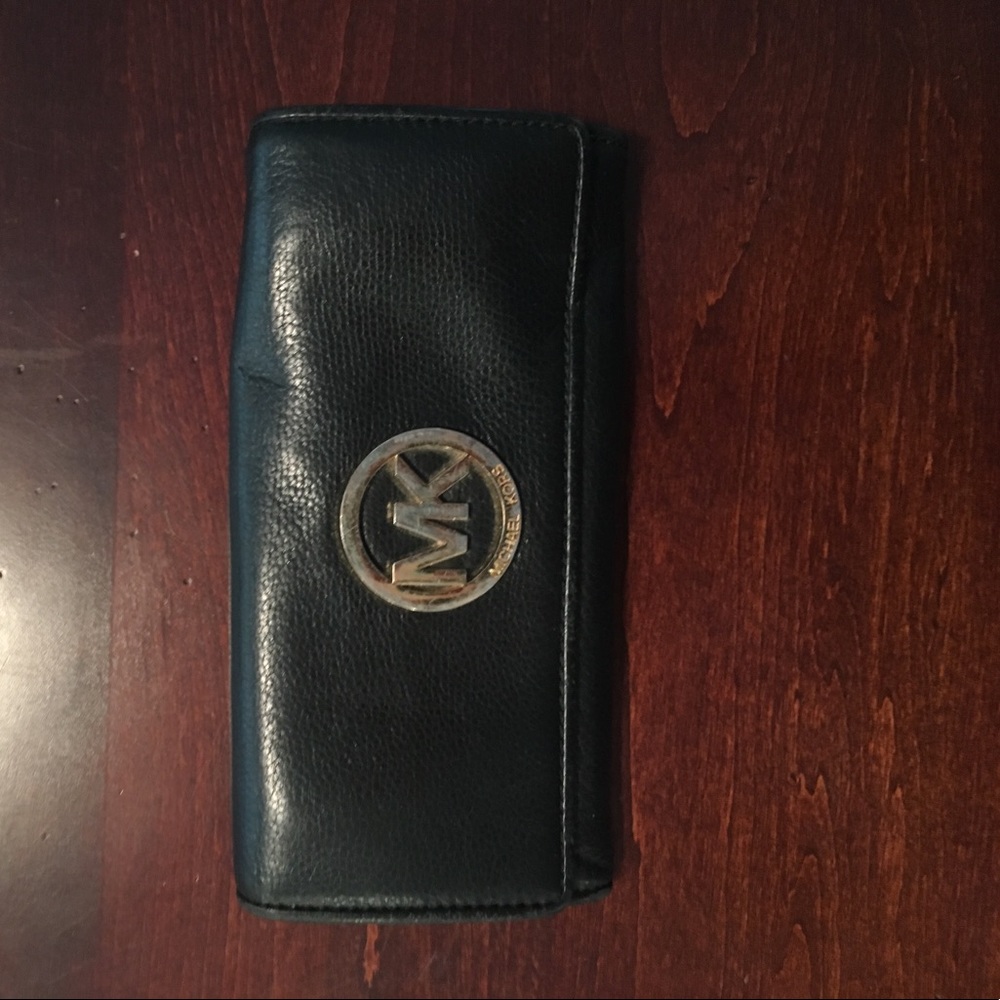 Black Michael Kors wallet