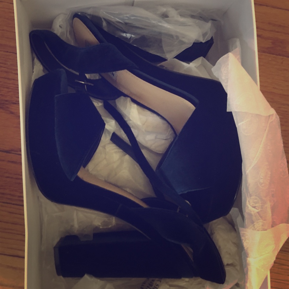 Steve Madden Hasty Velvet Blue Size 10