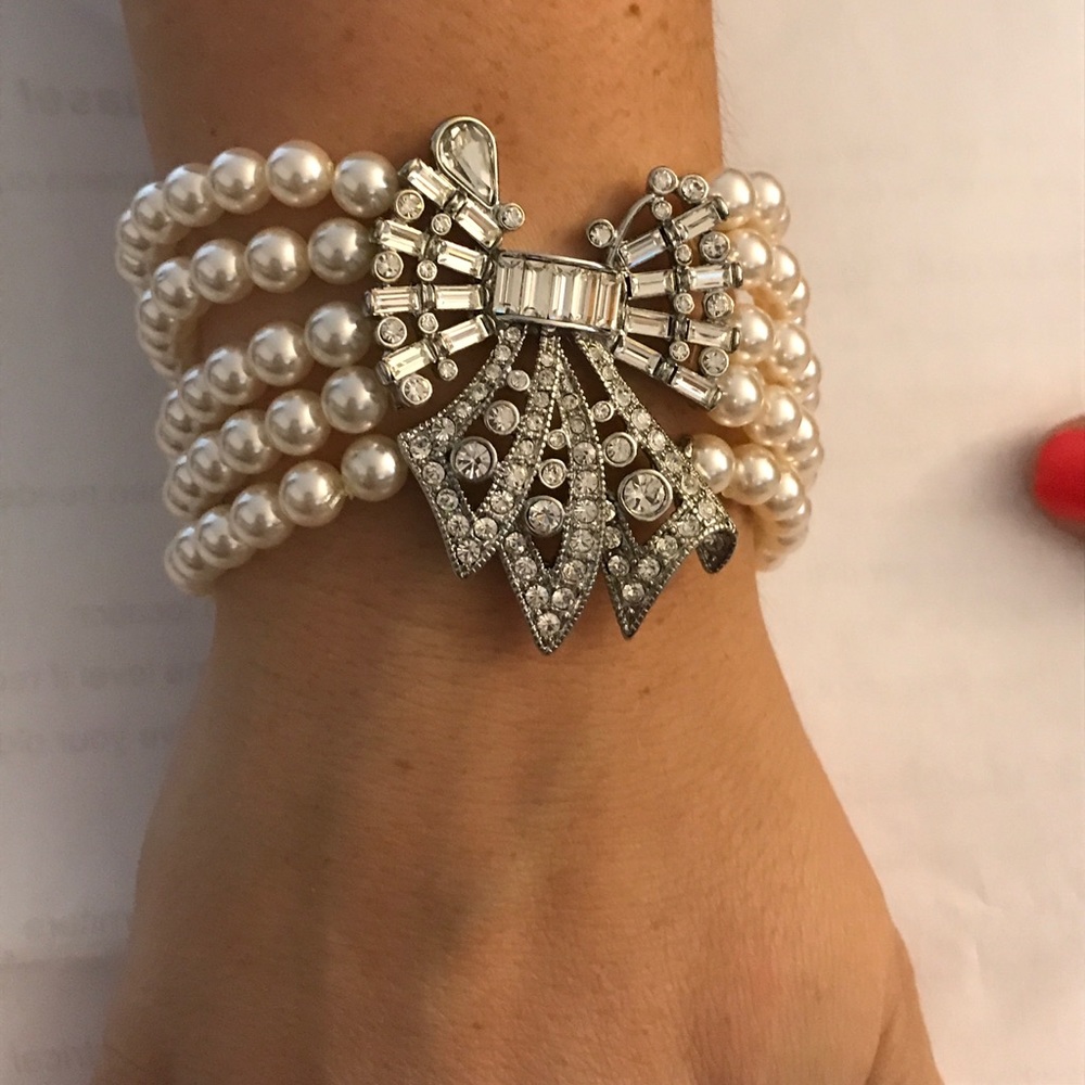 Pearl and rhinestone brooch bracelet