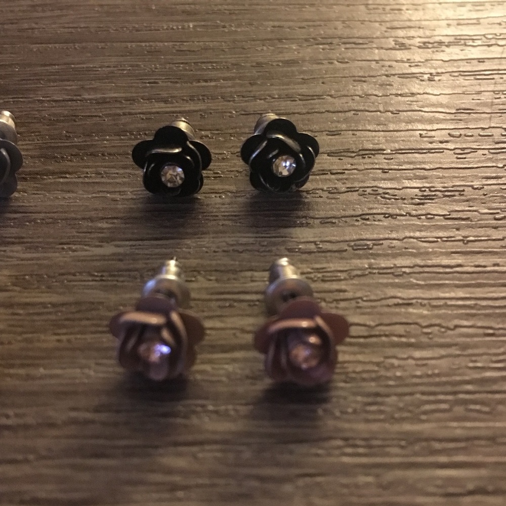Set of 6 rose stub earrings - Picture 4 of 4