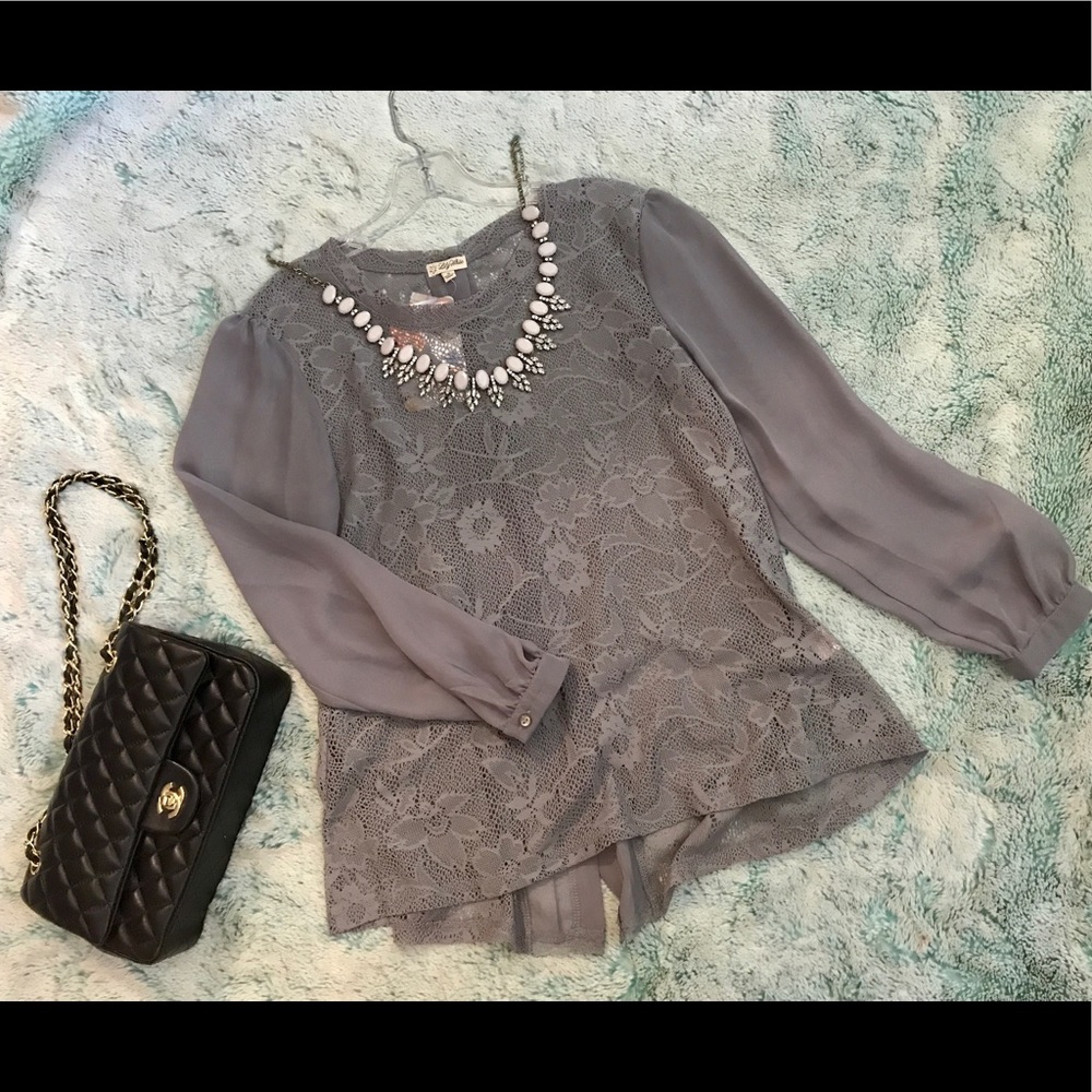 Lily White gray mesh blouse. Small new with tag