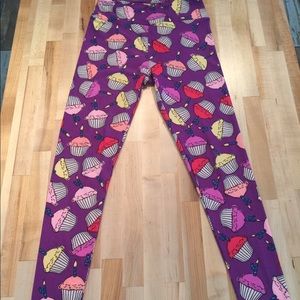 OS LulaRoe Cupcake leggings