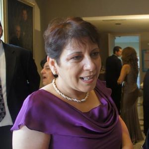 Meet your Posher, Mona