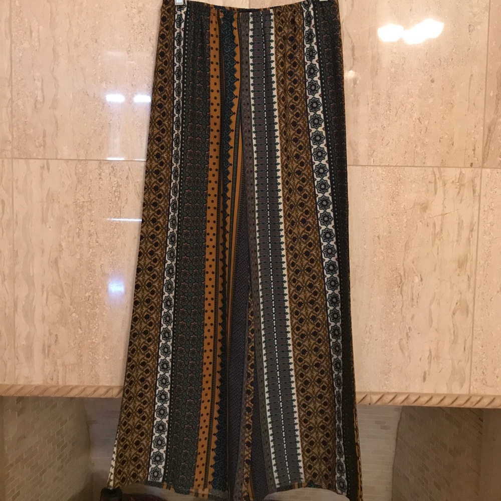 Pattern Flow pants