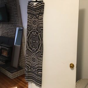 Arden B. Maxi dress - Great print!