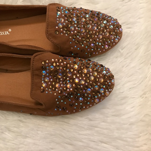 🎉Beautiful jeweled flats NWOT🎉 - Picture 3 of 4