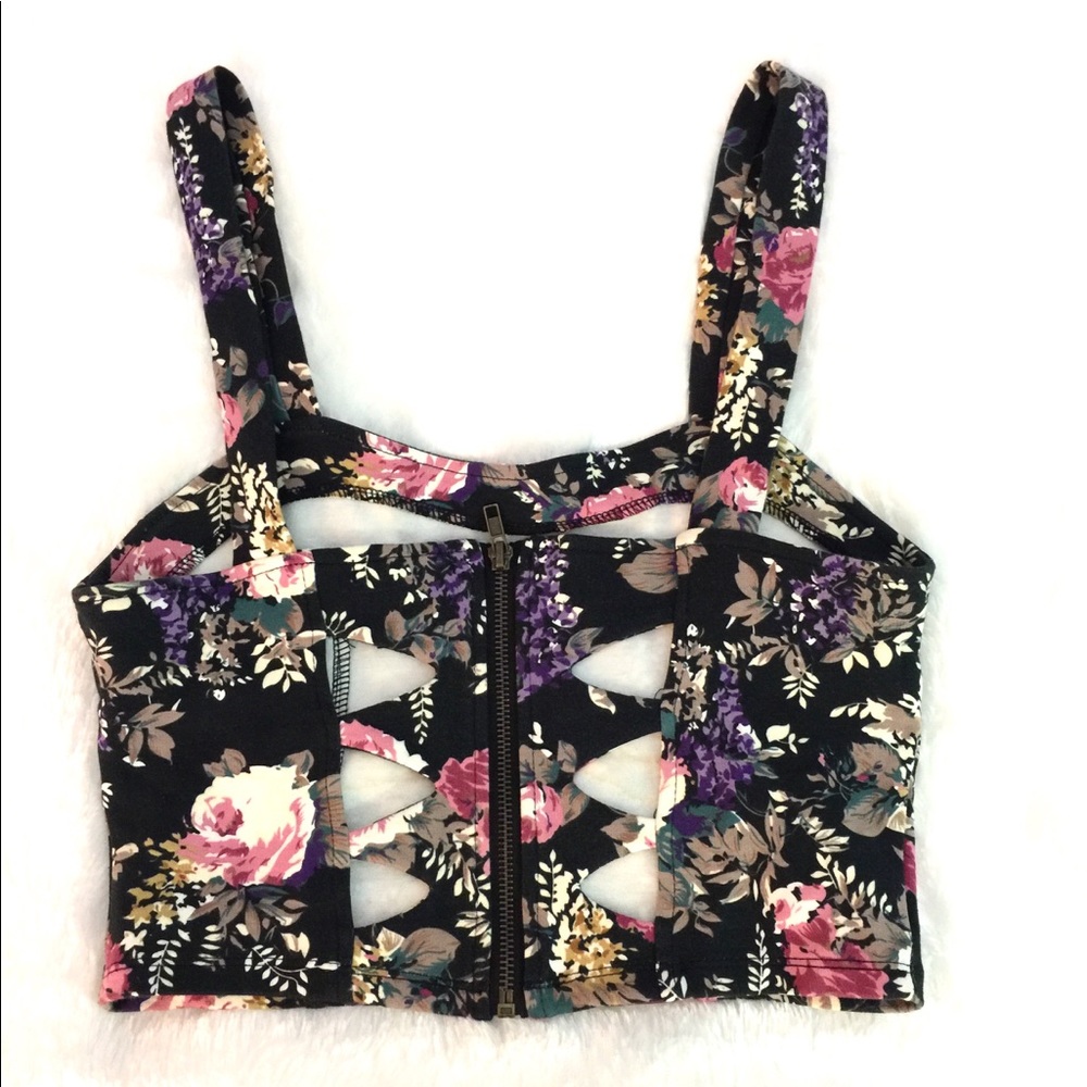 (‼️Closet Closeout - reduced‼️) Floral Crop Top 🌸