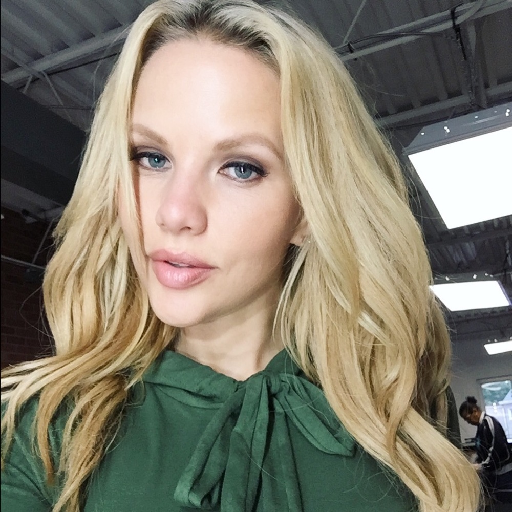 Meet your Posher, Elly