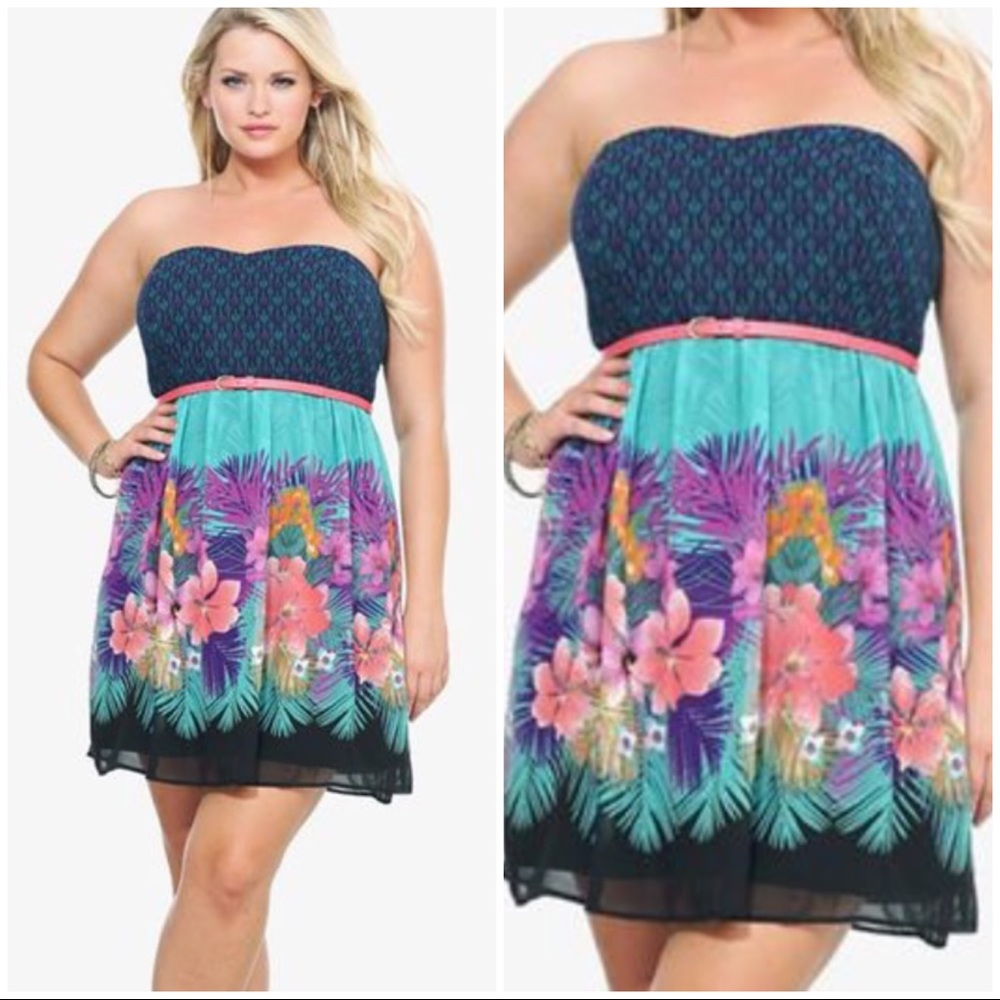 SALE‼️Torrid Strapless Floral Dress- Size 16