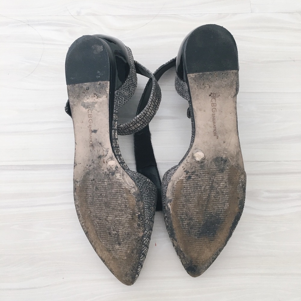 BCBGENERATION Pointed Toe Ankle Buckled Flats - Picture 2 of 3