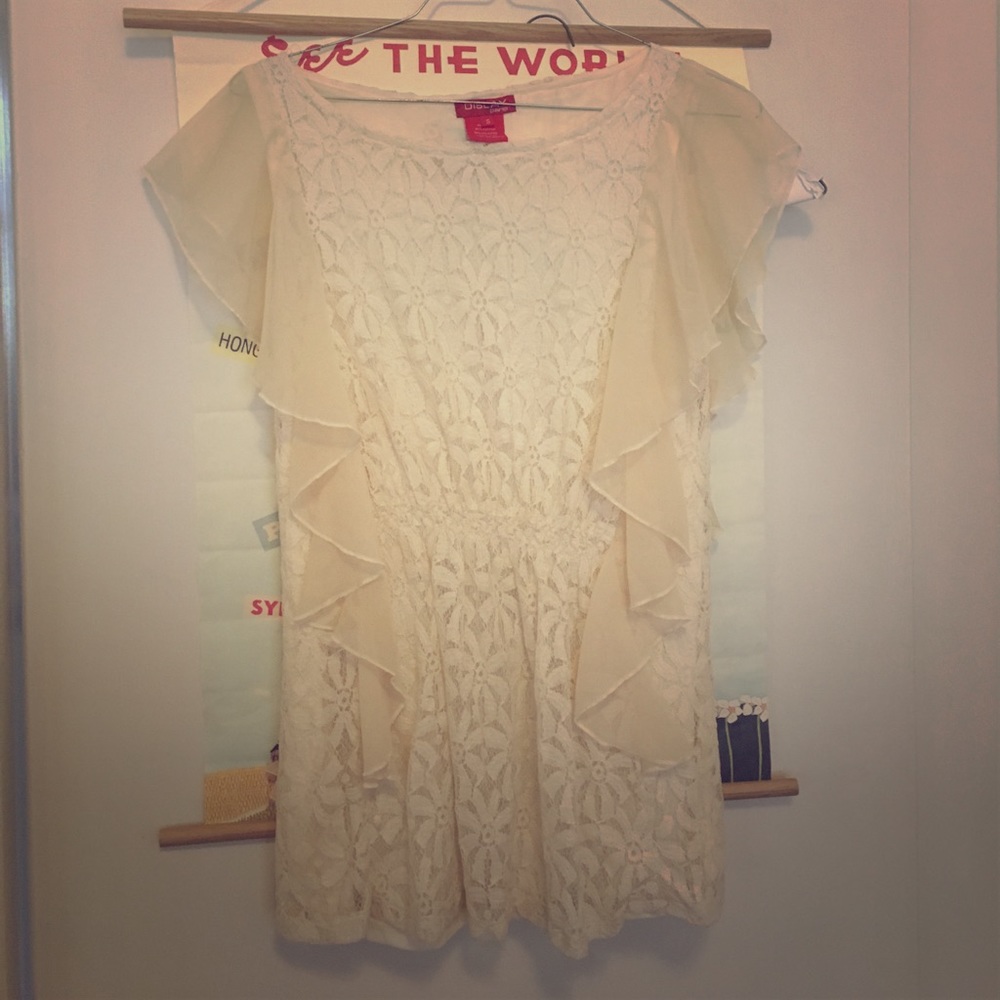 Display Paris white lace top