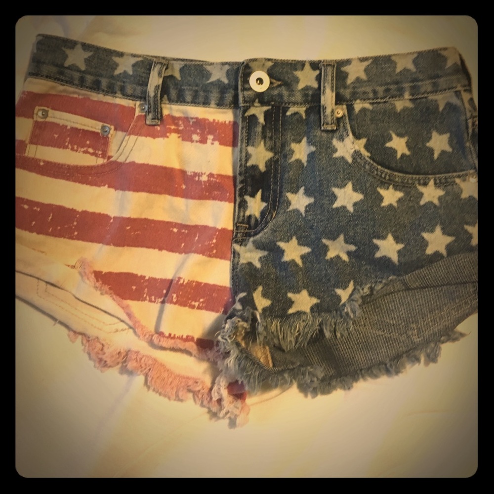 Bullhead American flag shorts