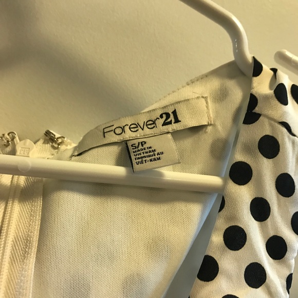 FOREVER 21 TOP! - Picture 2 of 3