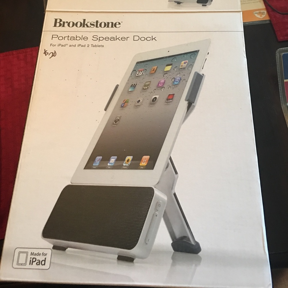 Brookstone PortableSpeaker Dock