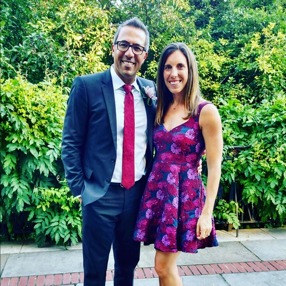 Meet your Posher, Jennifer - Picture 1 of 1